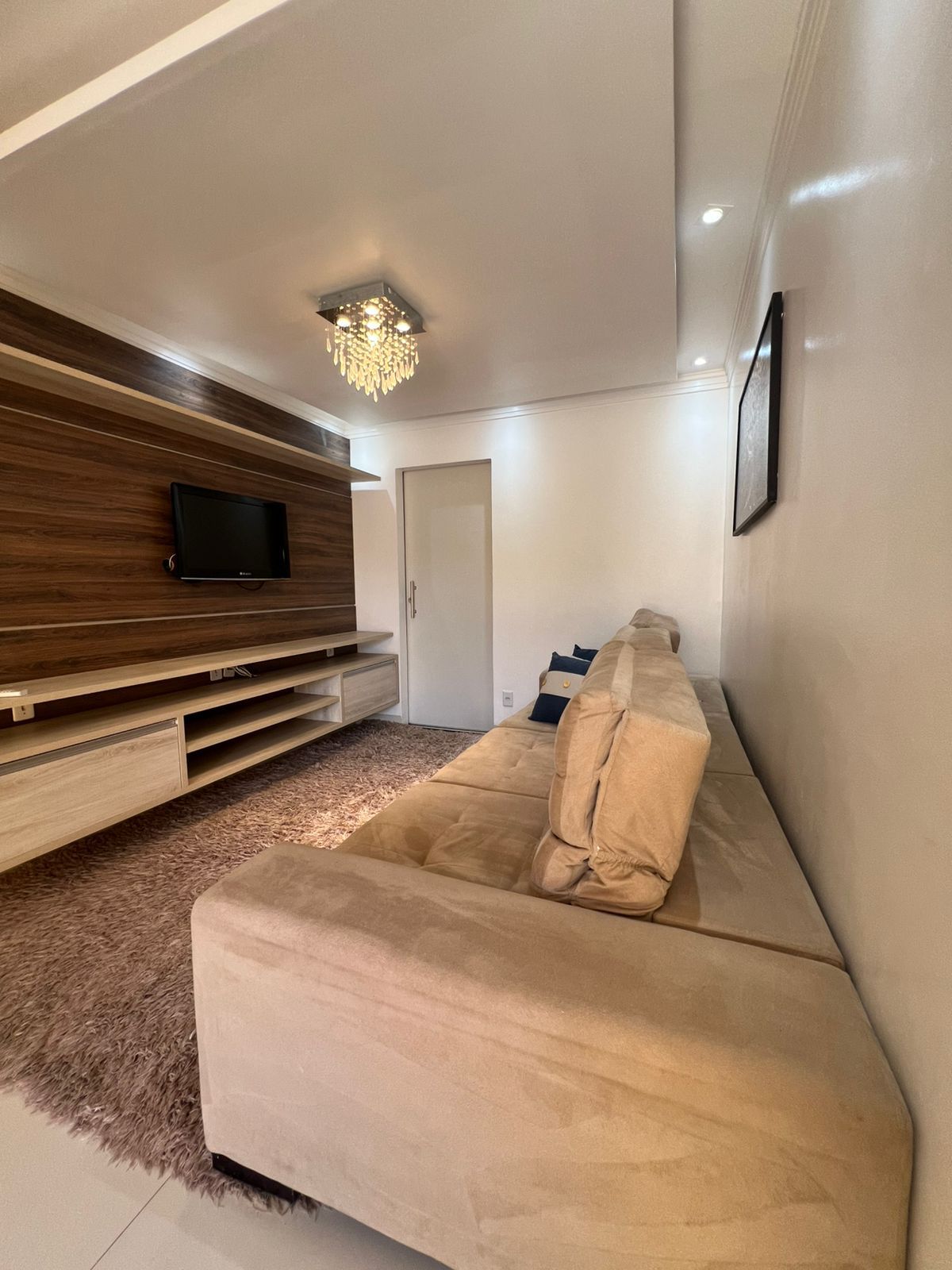 Casa à Venda no Condomínio Rubi – 3 Quartos, 2 Suítes e Móveis Planejados